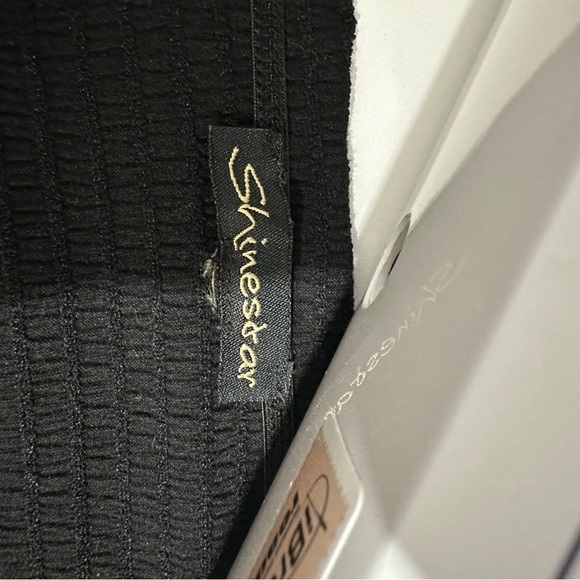 NEW Shinestar black ruched front blouse size L NWOT - Picture 4 of 4